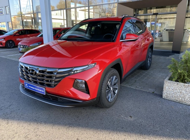 TUCSON - Smart - 1,6 T-GDI Benzín 110 kW 6st. manuální - Černý - Engine Red