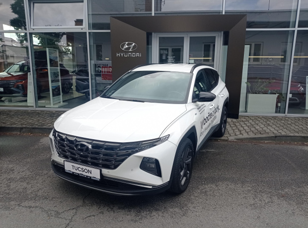 TUCSON - Freedom Plus - 1,6 T-GDI Benzín 132 kW 6st. manuální - Černý - Serenity White Pearl