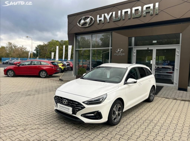 i30 Kombi - SMART PE - 1,5i 81 kW MT - Černý - Atlas White Solid