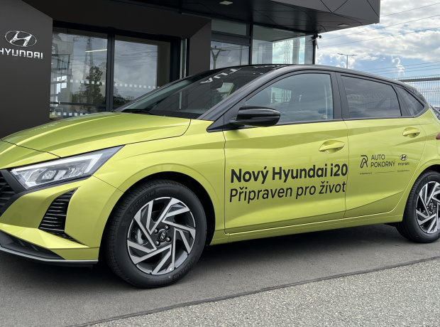 Nová i20 - Smart - 1,2i Benzín 58 kW 5st. manuální - Černý - Lucid Lime Metallic/Phantom Black Pearl