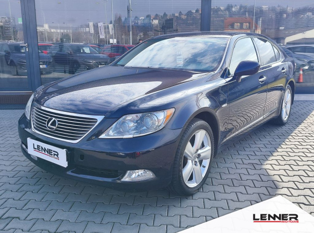 Lexus LS 460